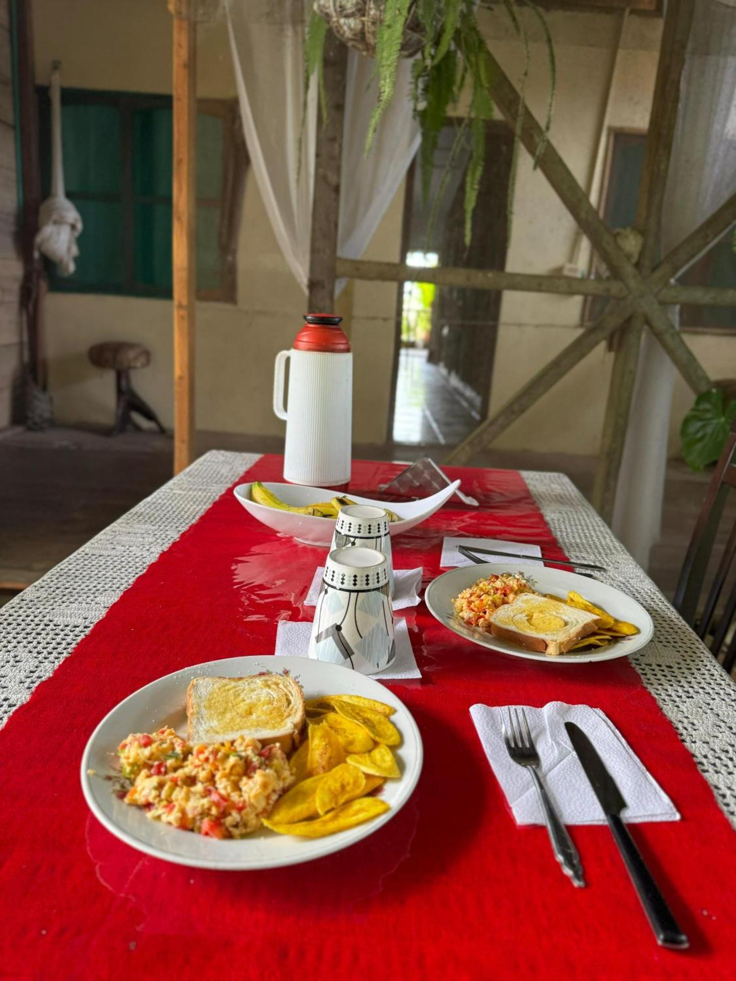 Maiku Amazonas Hotel Puerto Nariño Eksteriør billede