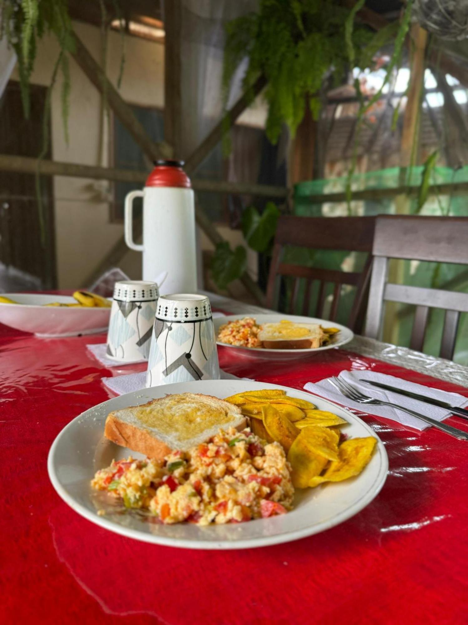 Maiku Amazonas Hotel Puerto Nariño Eksteriør billede